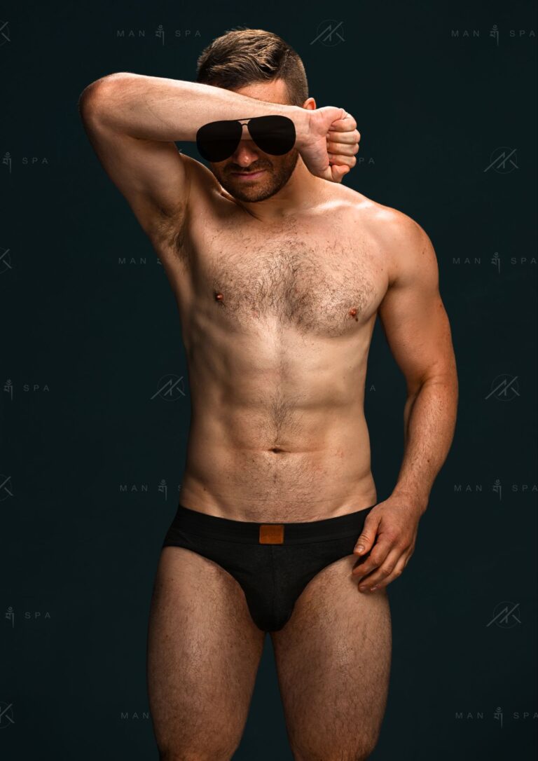 JULIAN 尤力